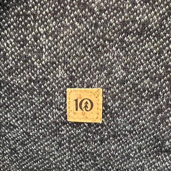 tentree women’s  Charcoal half Zip-Up cropped Sweatshirt. EUC. Like new - Picture 2 of 4